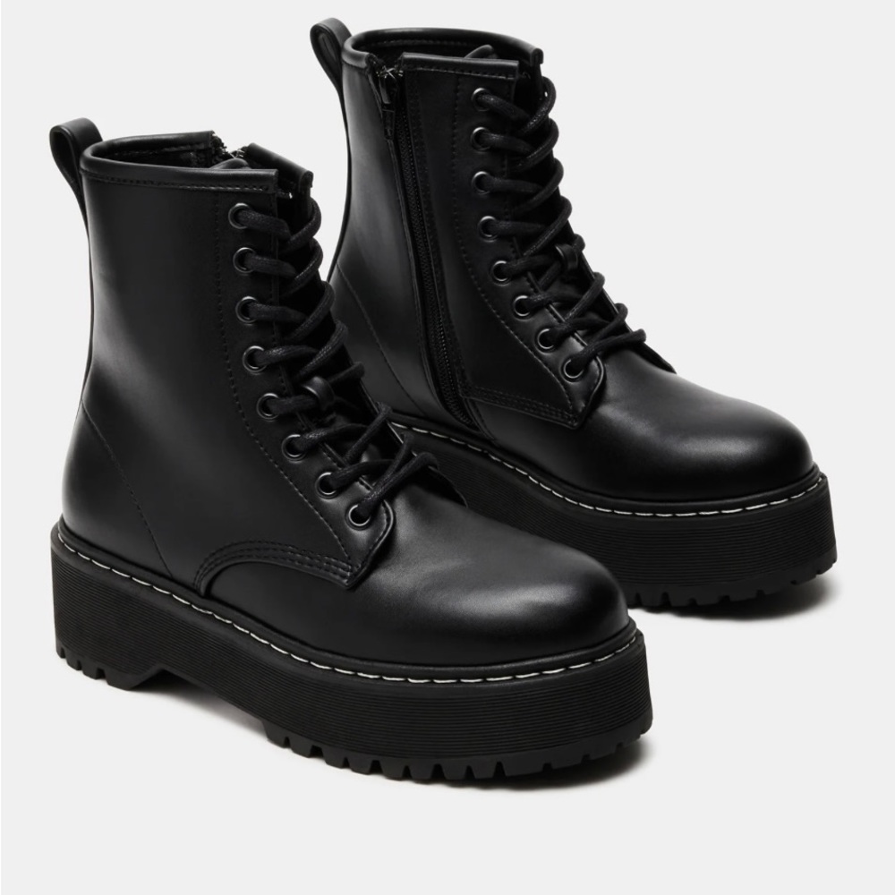 Steve Madden Betty platform boots